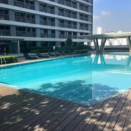 Cozy Studio Unit At Fame Residence Metro Manila