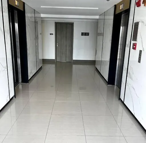 Apartment Cozy Unit At Fame Metro Manila