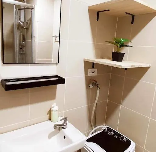 Cozy Unit At Fame Metro Apartment *