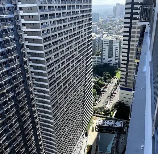 Cozy Unit At Fame Metro Manila